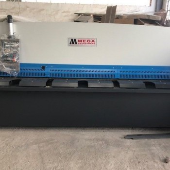 Guillotine, 8mm x 3200mm, front